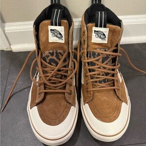 Vans Hightop Cheetah Print women’s Size 9